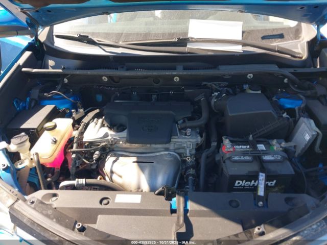 Toyota RAV4 Limited Image 10