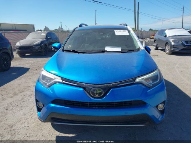 Toyota RAV4 Limited Image 15