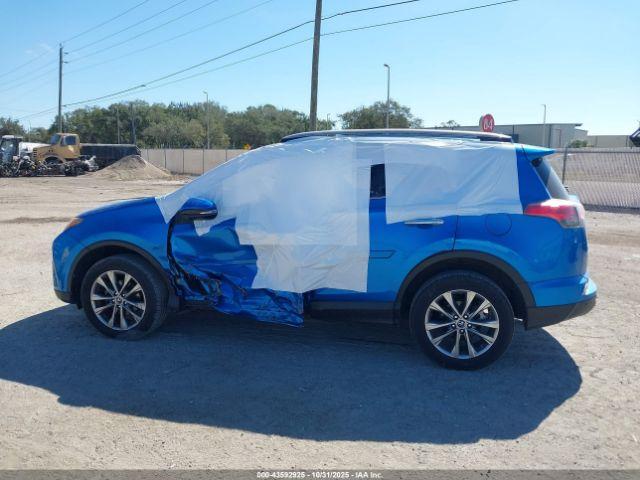 Toyota RAV4 Limited Image 14