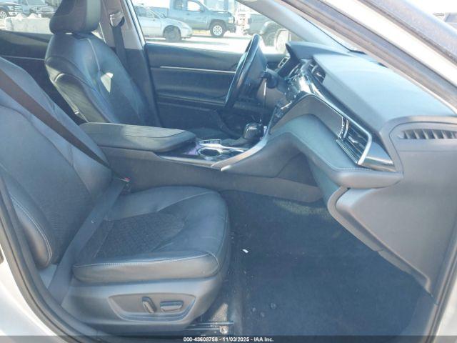 Toyota Camry Xse Image 16