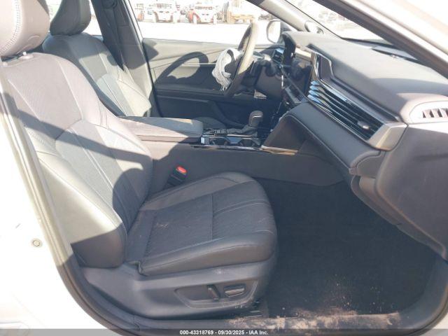 Toyota Camry Xse Image 14