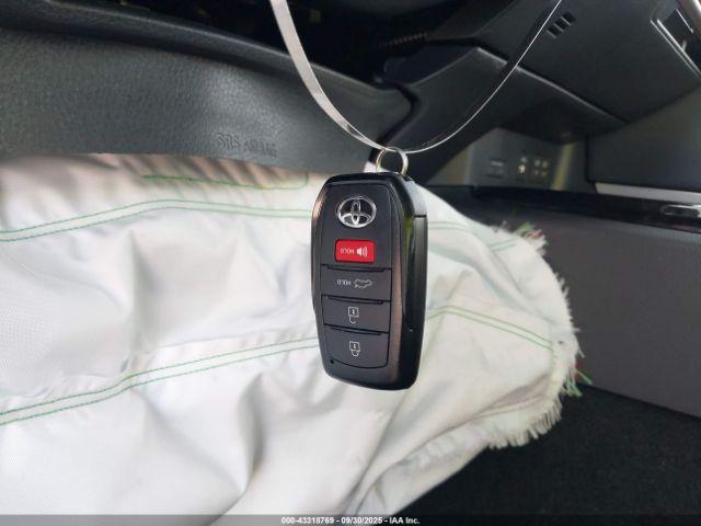 Toyota Camry Xse Image 8