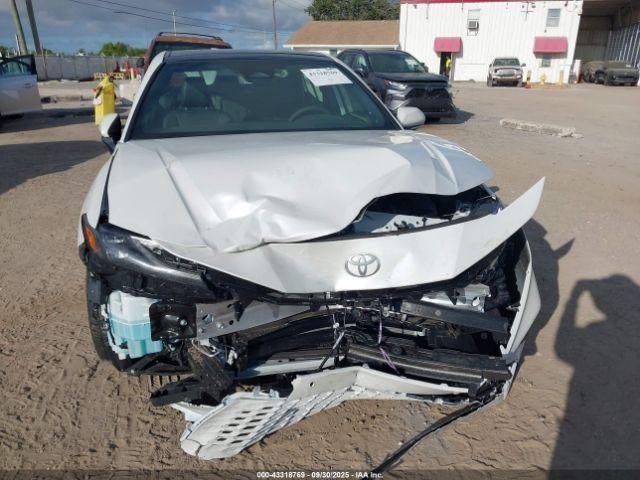 Toyota Camry Xse Image 10