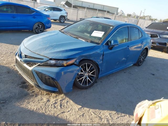 Toyota Camry Se Image 3