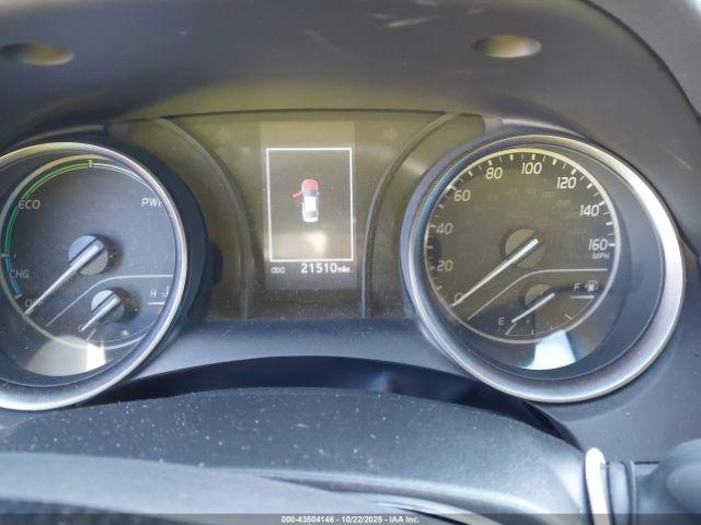 Toyota Camry Se Image 13