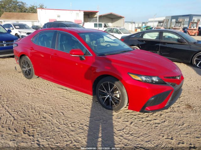 Toyota Camry Se Image 1