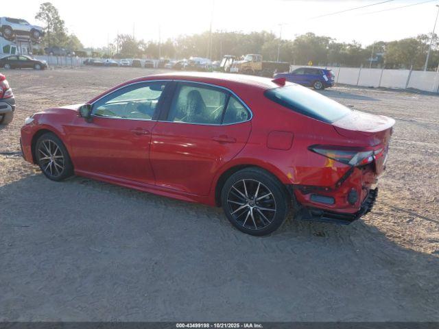 Toyota Camry Se Image 12