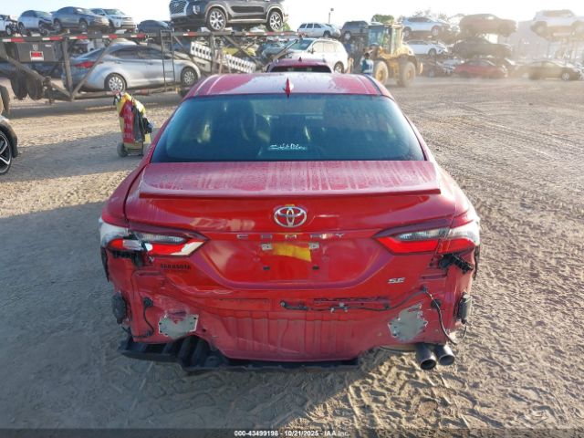 Toyota Camry Se Image 7