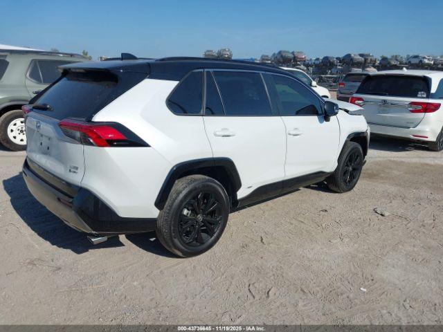 Toyota RAV4 Xse Image 4