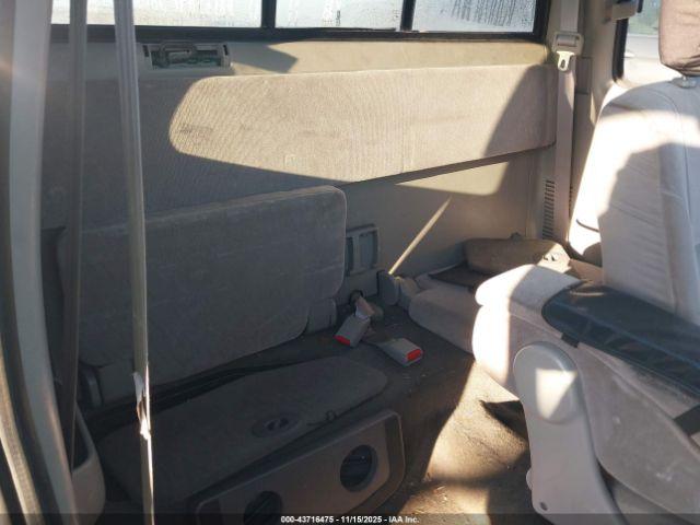 Toyota Tacoma Image 9