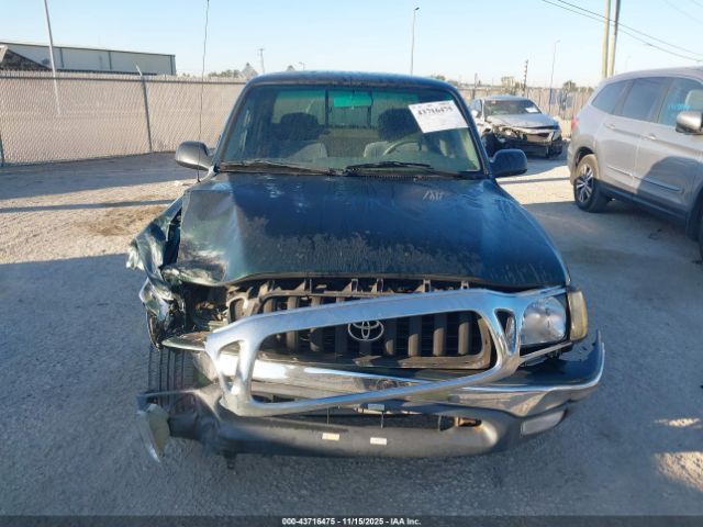 Toyota Tacoma Image 2