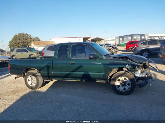 Toyota Tacoma Image 12