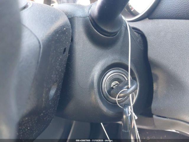 Hyundai ELANTRA Gls Image 9