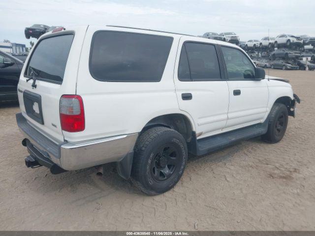 Toyota 4Runner Image 4
