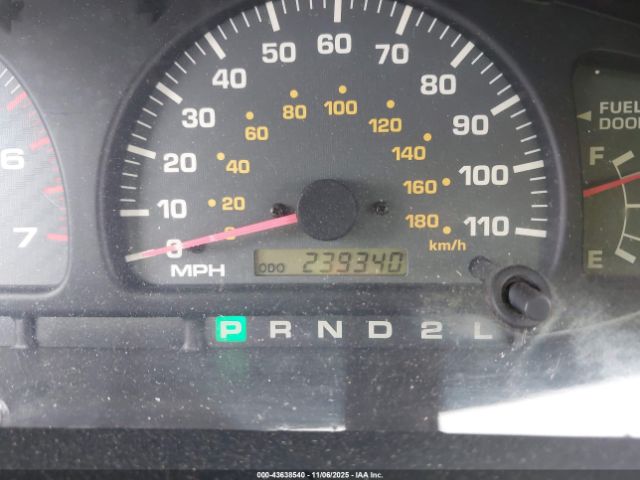 Toyota 4Runner Image 16