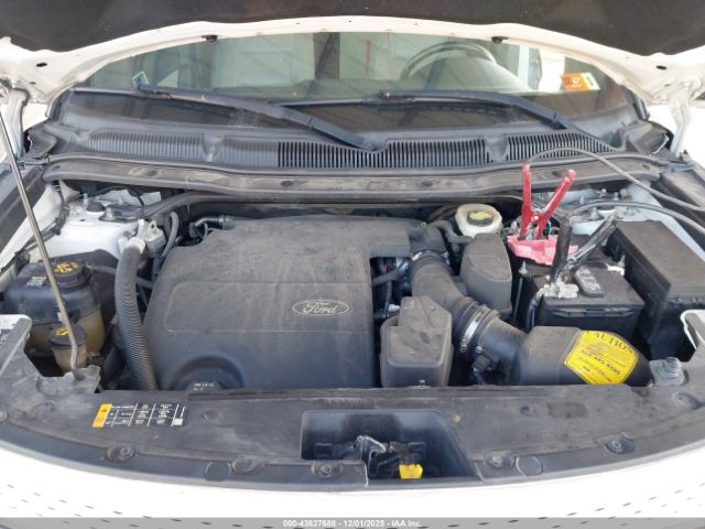 Ford Explorer Limited Image 14