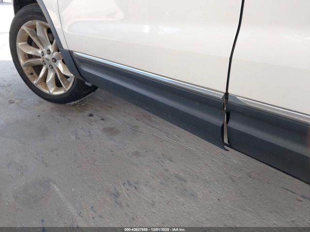 Ford Explorer Limited Image 3