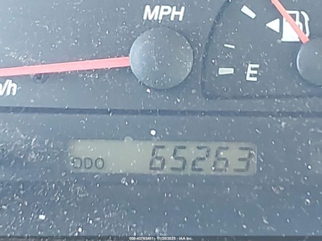 Toyota Camry Le Image 15