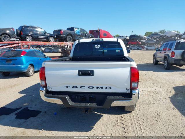 Toyota Tacoma Sr5 V6 Image 3