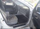 Toyota Camry Le Image 12