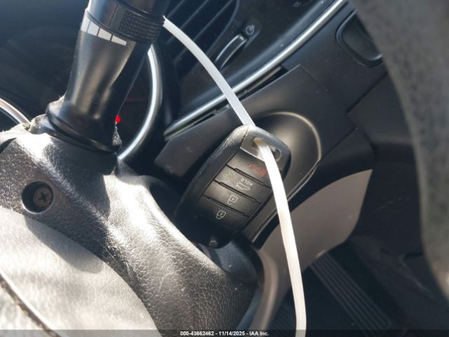 Kia Optima Lx Image 8