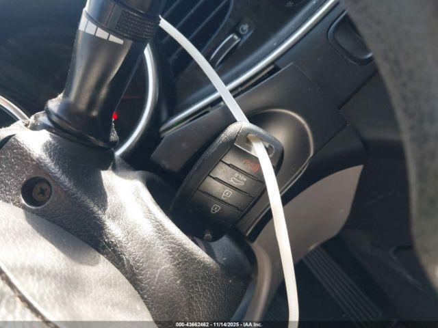 Kia Optima Lx Image 8