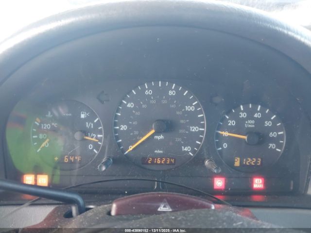 Mercedes-Benz M-Class Image 8