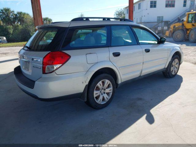 Subaru Outback 2.5i Image 2