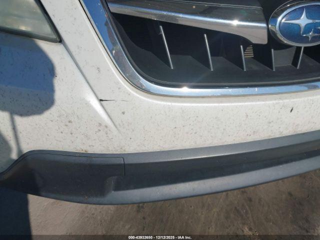 Subaru Outback 2.5i Image 6