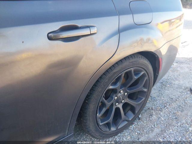 Chrysler 300 300s Image 4