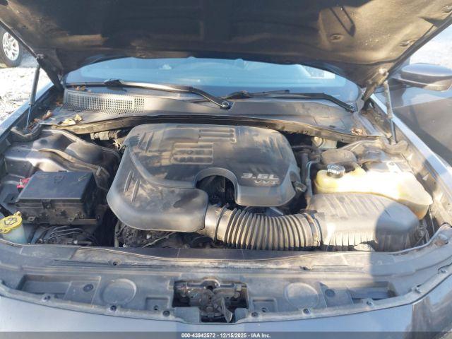 Chrysler 300 300s Image 12