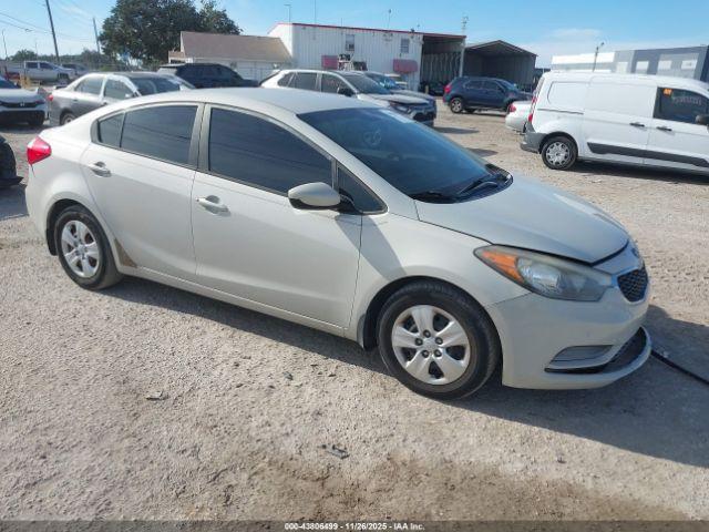  Salvage Kia Forte