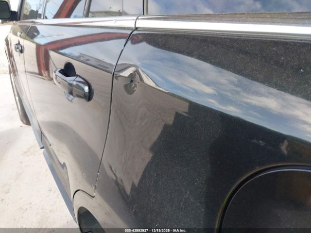 Ford Edge Limited Image 13