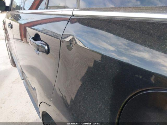 Ford Edge Limited Image 13