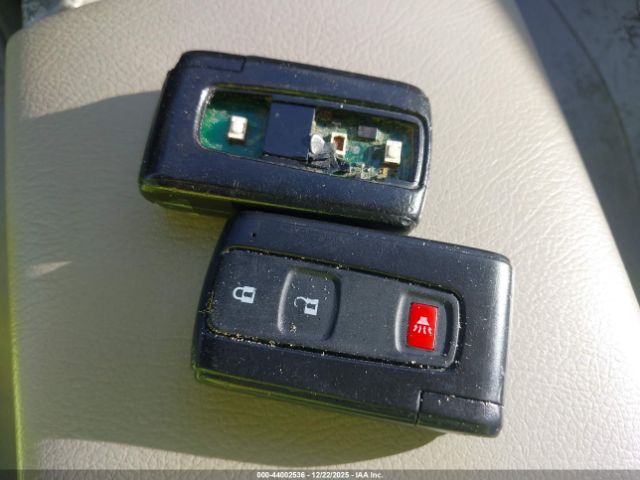 Toyota Prius Image 12