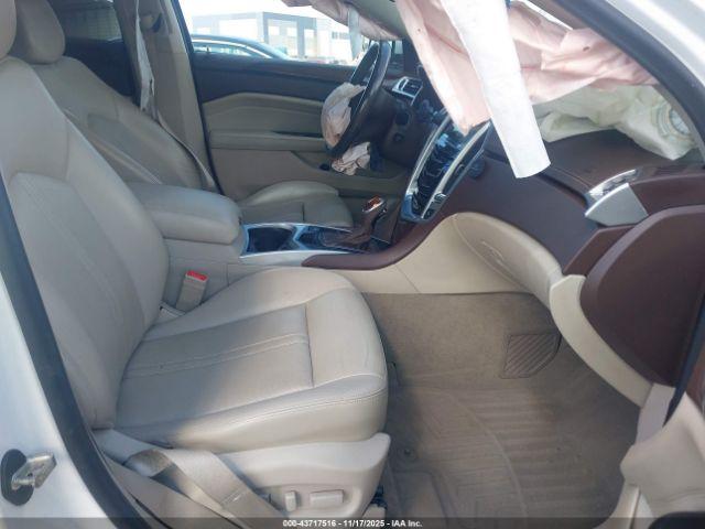 Cadillac SRX Luxury Collection Image 2