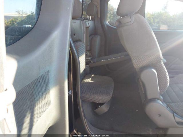 Nissan Frontier Se Image 13