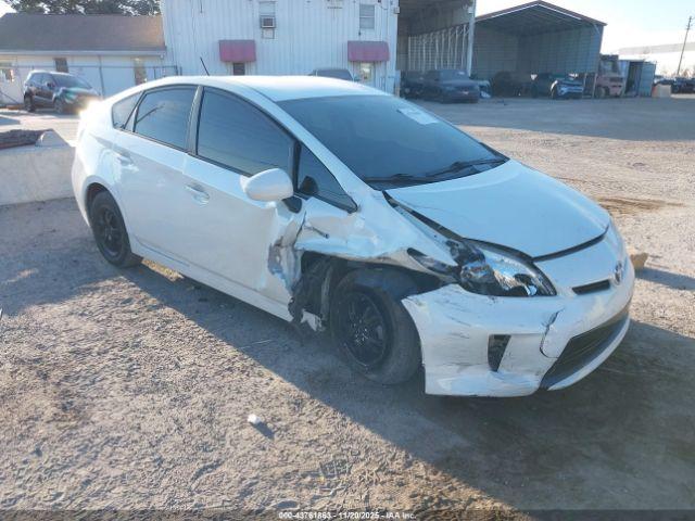  Salvage Toyota Prius