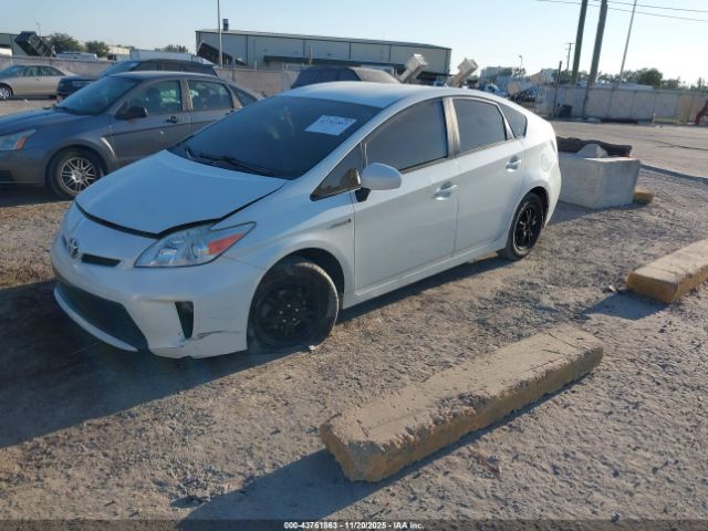 Toyota Prius Three Image 11