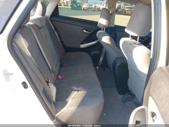 Toyota Prius Three Image 2