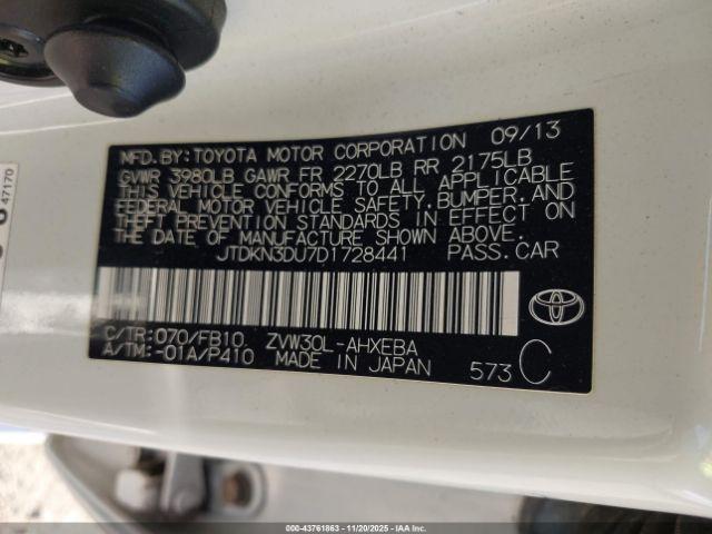 Toyota Prius Three Image 7