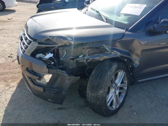 Ford Explorer Xlt Image 3