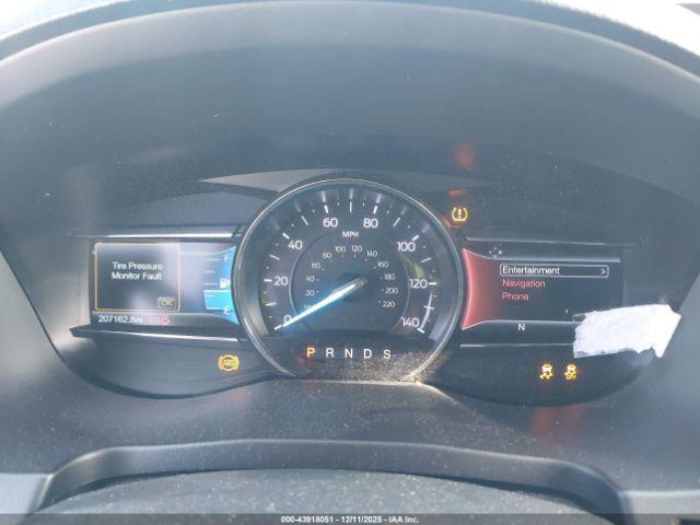 Ford Explorer Xlt Image 4