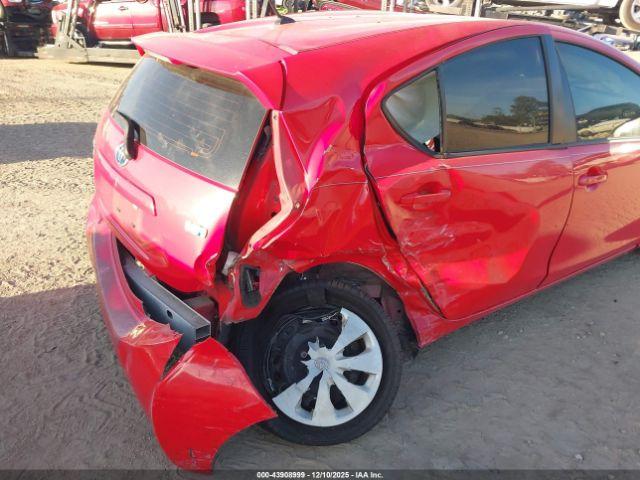 Toyota Prius c Two Image 9