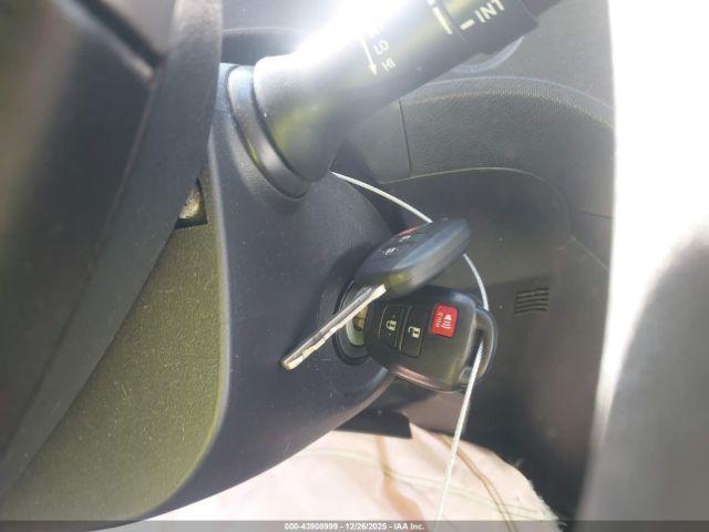 Toyota Prius c Two Image 7