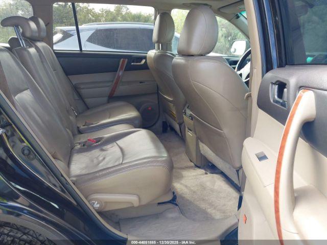 Toyota Highlander Limited V6 Image 3