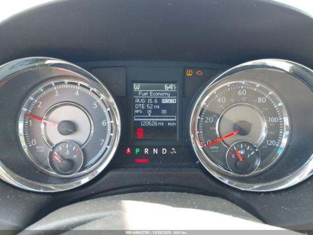 Chrysler Town & Country Touring Image 11