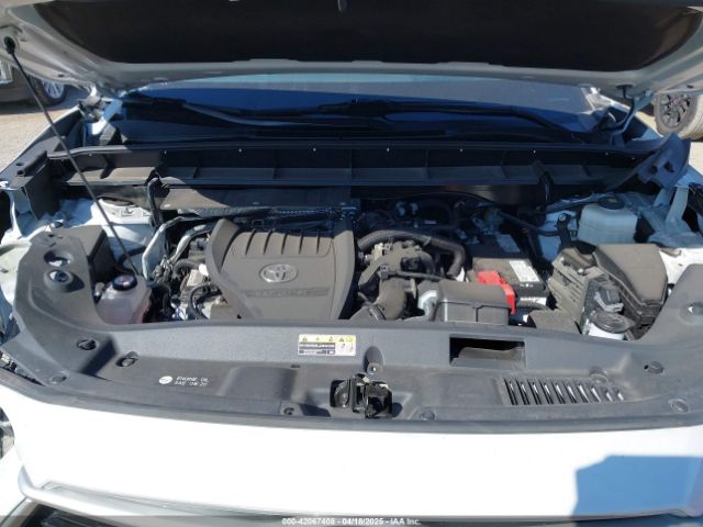 Toyota Highlander L Image 9