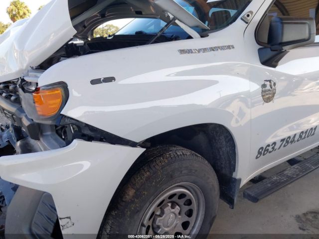 Chevrolet Silverado 1500 4wd  Short Bed Wt Image 3