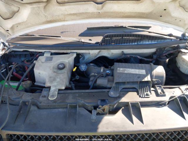 Chevrolet Express Work Van Image 2